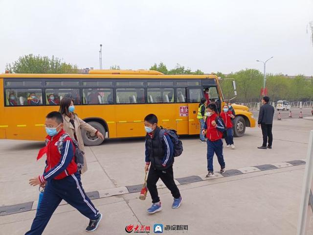 濰坊濱海一中：規(guī)范校車安全管理，保障學(xué)生健康安全