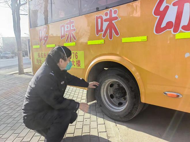安全出行 護(hù)航未來(lái) | 交警走進(jìn)幼兒園開(kāi)展安全檢查活動(dòng)