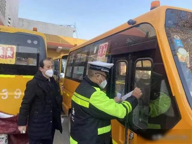 富平交警：“三個加強”落細落實校車“全過程”安全管理