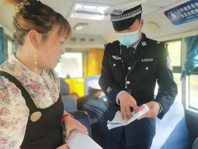 白水公安交警持續(xù)加強春季校車交通安全管理工作