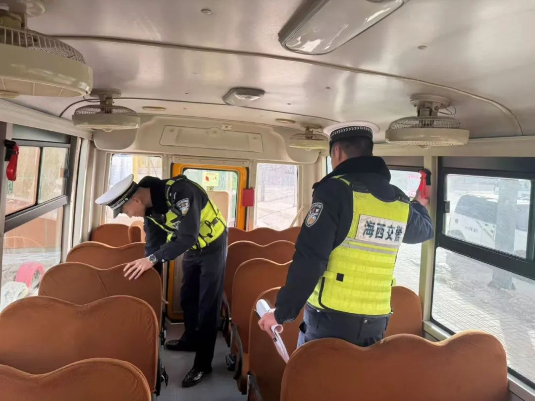 【冬季行動】都蘭交警開展校車安全檢查工作 圖片