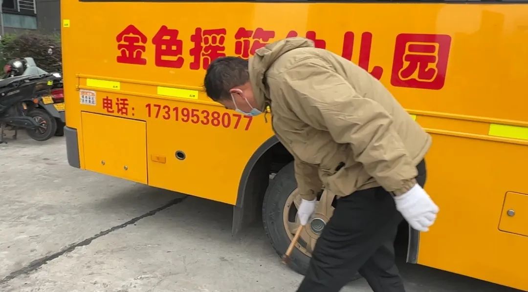 【搖籃資訊】安全乘校車 平安伴我行——金色搖籃幼兒園校車安全演練 圖片