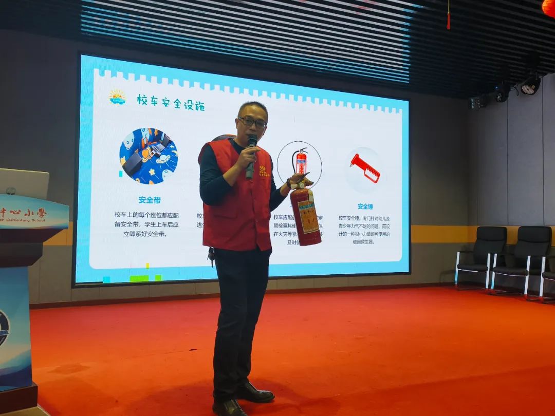 安全守護(hù) 校車“童”行 丨 校車宣傳進(jìn)校園 筑牢學(xué)生安全線 圖片