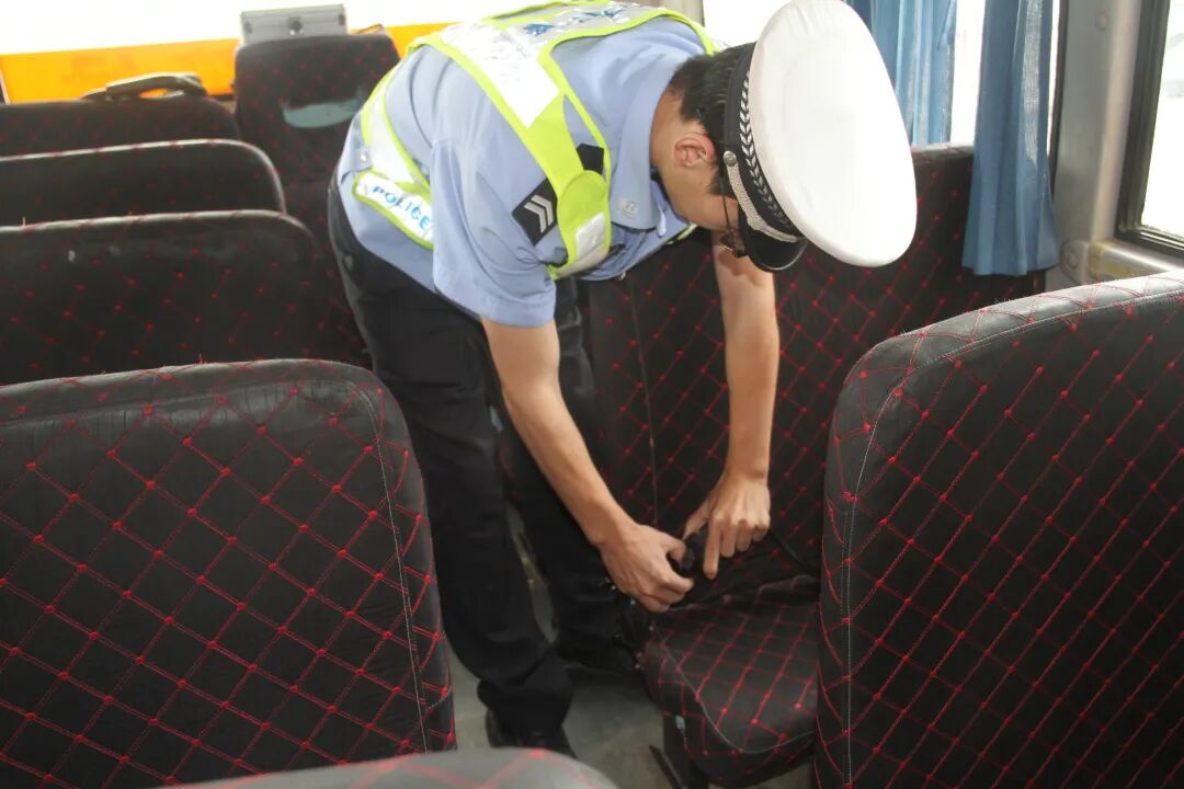 交通安全百日行動(dòng) | 筑牢安全防線 守護(hù)平安上學(xué)路