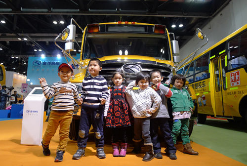 專訪海翼集團(tuán)副總經(jīng)理谷濤--校車安全最大的難題是監(jiān)管和運(yùn)營(yíng)問題/ 專訪海翼集團(tuán)副總經(jīng)理谷濤--校車安全最大的難題是監(jiān)管和運(yùn)營(yíng)問題