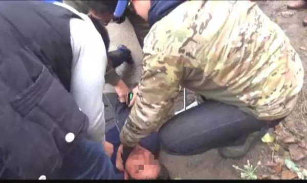 校車點(diǎn)離家近就不送了？8歲童沒(méi)出小區(qū)就被綁架