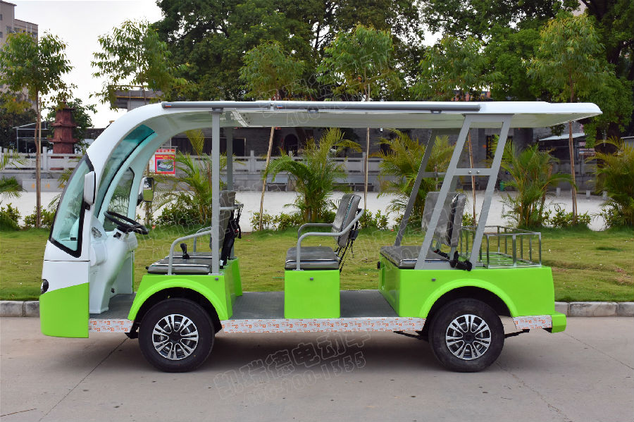 電動(dòng)觀光車側(cè)面