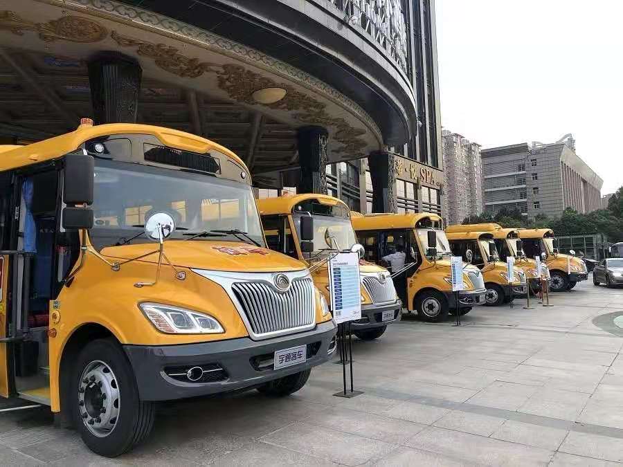 評論 | 校車，是鎧甲也是軟肋