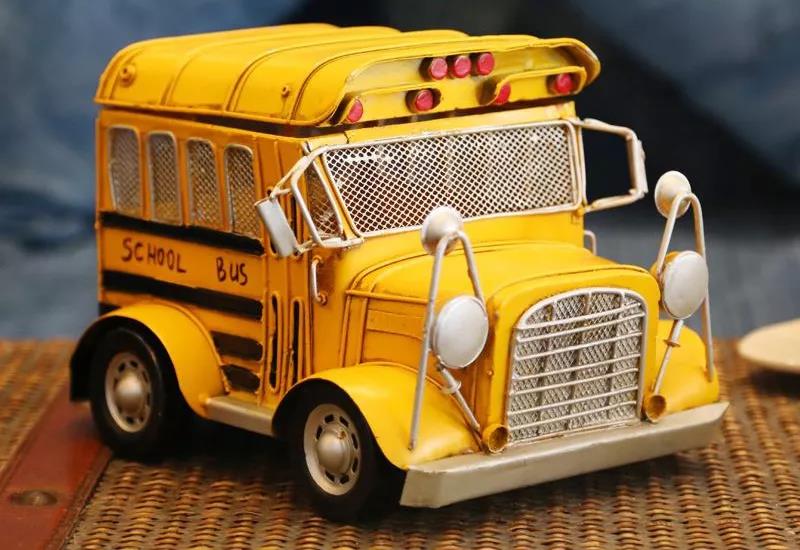 校車(chē)背后的刑事風(fēng)險(xiǎn)/ 校車(chē)背后的刑事風(fēng)險(xiǎn)