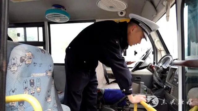 校車“大體檢” 安全迎開學(xué) 校車“大體檢” 安全迎開學(xué)