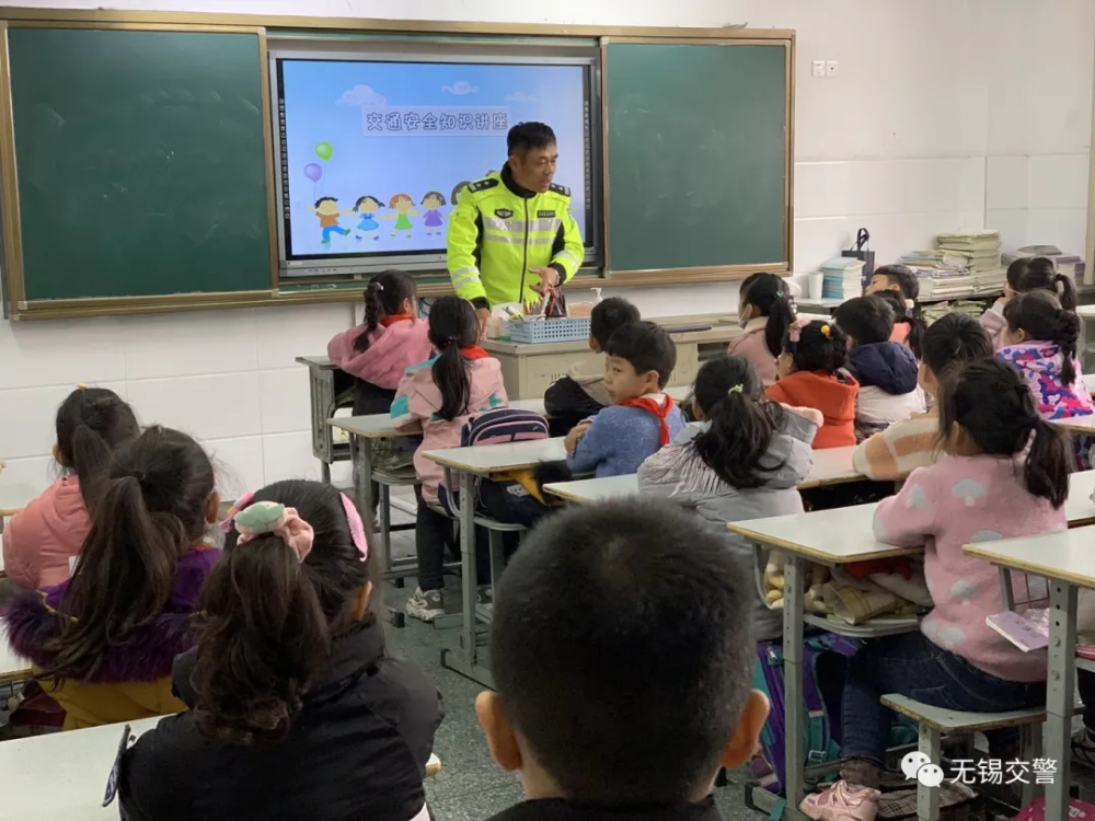 這樣的“黑校車”，你敢讓孩子坐嗎？