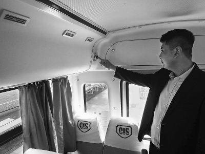 小學(xué)生校車普及大眾指日可待/ 小學(xué)生校車普及大眾指日可待