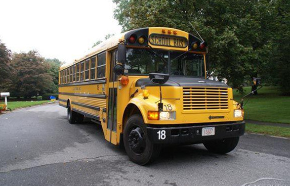 回顧校車歷史 看美國徹頭徹尾特權(quán)校車 回顧校車歷史 看美國徹頭徹尾特權(quán)校車