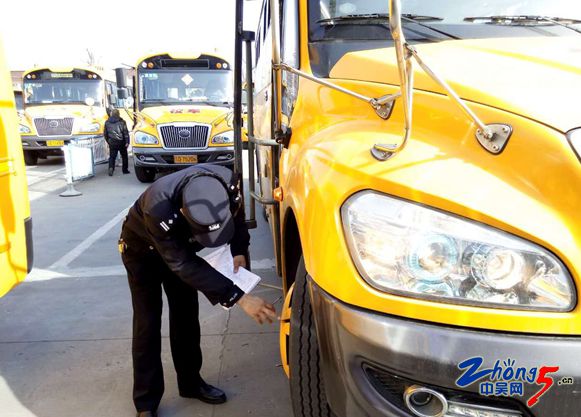 江蘇常州非專用校車已經(jīng)成為歷史/ 江蘇常州非專用校車已經(jīng)成為歷史