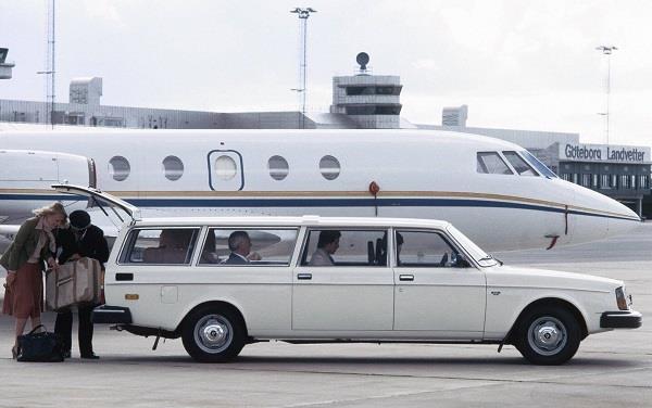 貴族學(xué)校專用校車！沃爾沃七座旅行轎車