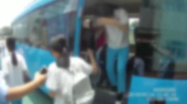 校車驚魂！核載25人的“黑校車”載了42人！還有更離譜的