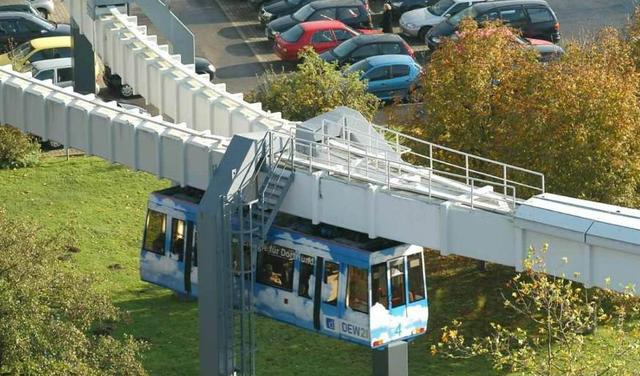 世界校車大PK，日本校車讓孩子搶著上學，俄羅斯校車讓孩子害怕