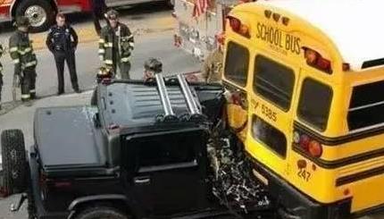 平視 | 吹美國校車堅(jiān)固，吹得美國網(wǎng)友都受不了，紛紛吐槽