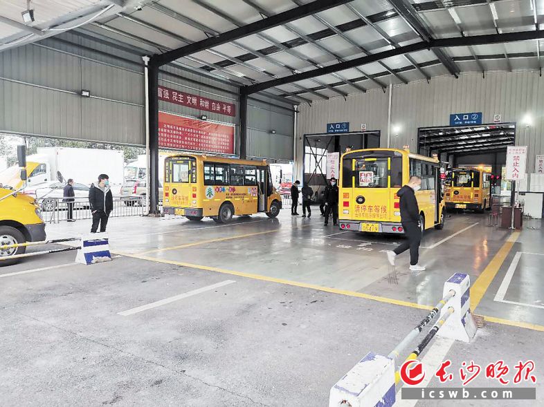 迎接開學(xué)，長沙1550輛校車已“在狀態(tài)”