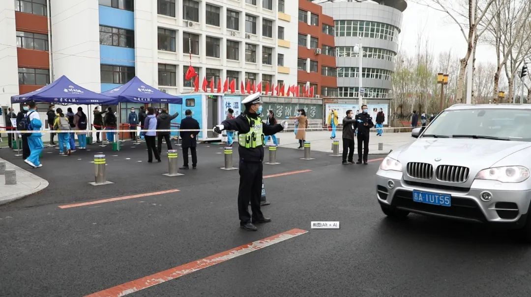 全省交警多策并舉 全力為中小學(xué)生開學(xué)保駕護(hù)航 全省交警多策并舉 全力為中小學(xué)生開學(xué)保駕護(hù)航