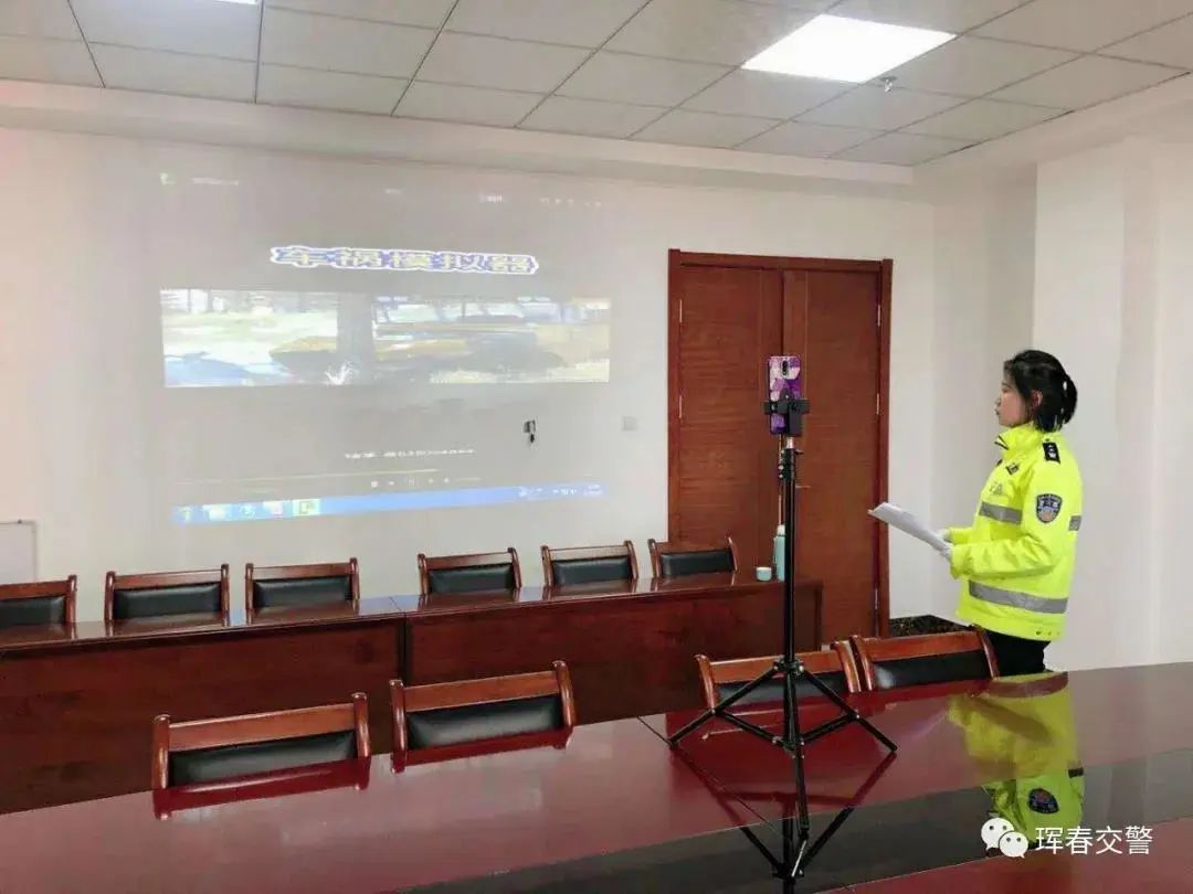 全省交警多策并舉 全力為中小學(xué)生開學(xué)保駕護(hù)航 全省交警多策并舉 全力為中小學(xué)生開學(xué)保駕護(hù)航