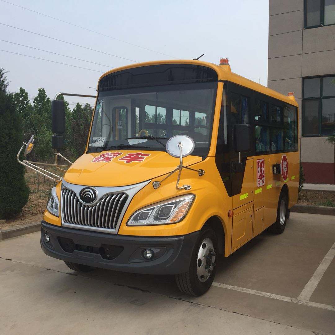 公安部交管局:堅決防范涉及校車和接送學生車輛群死群傷事故 公安部交管局:堅決防范涉及校車和接送學生車輛群死群傷事故