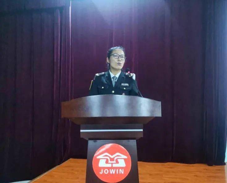 【西海岸溫馨校車】開展優(yōu)質(zhì)服務(wù)大提升活動(dòng) 【西海岸溫馨校車】開展優(yōu)質(zhì)服務(wù)大提升活動(dòng)