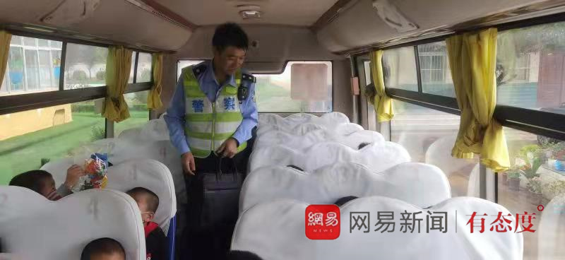 情系眾多莘莘學(xué)子 守護(hù)校園交通安全