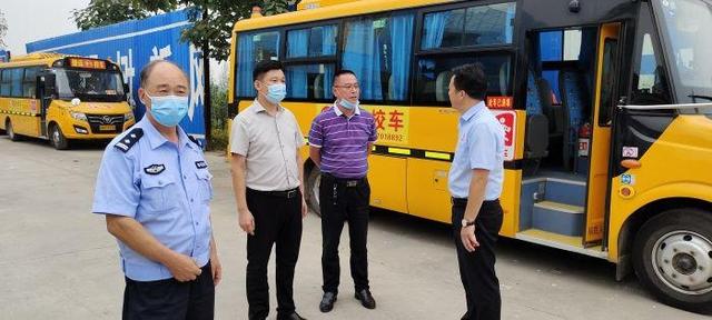 柘城縣開展校車安全專項(xiàng)排查整治工作/ 柘城縣開展校車安全專項(xiàng)排查整治工作