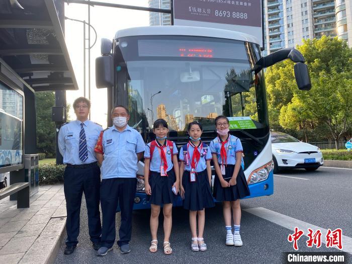 浙江規(guī)范校車管理將全面淘汰非專用校車