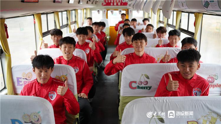 探索體教融合下校車新業(yè)態(tài) 青島溫馨校車“海牛號(hào)” 主題校車上線
