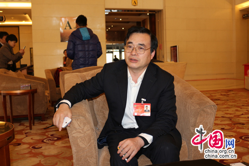 委員柳崇禧:當(dāng)前多數(shù)校車在技術(shù)層面有安全保障 委員柳崇禧:當(dāng)前多數(shù)校車在技術(shù)層面有安全保障