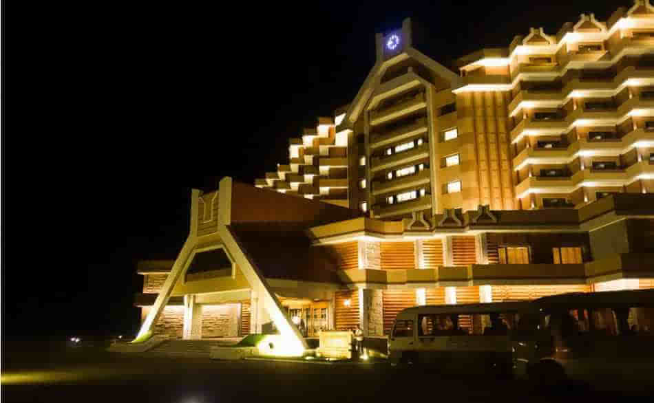 老外游朝鮮時(shí)拍的照片 校車畫面有點(diǎn)驚人