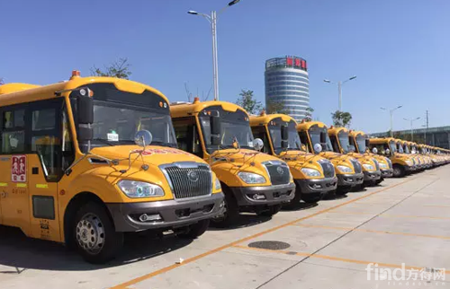 133輛宇通校車交付青島交運(yùn)/ QQ截圖20151015152356