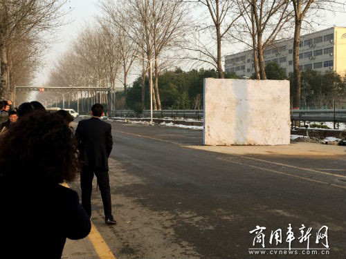 瘋狂校車直面瘋狂測試 宇通表示很淡定 瘋狂校車直面瘋狂測試 宇通表示很淡定