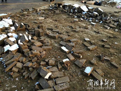 瘋狂校車直面瘋狂測試 宇通表示很淡定 瘋狂校車直面瘋狂測試 宇通表示很淡定