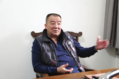 用責任扛起校車發(fā)展大旗-致敬校車司機