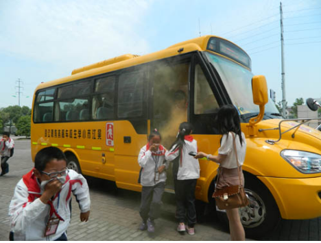 宇通公益活動之“袋鼠行動” QQ截圖20160420101839.png