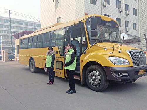 “袋鼠行動(dòng)”全力護(hù)航校車(chē)安全——山西童華陽(yáng)光校車(chē)公司舉辦“校車(chē)安全大講堂” “袋鼠行動(dòng)”全力護(hù)航校車(chē)安全——山西童華陽(yáng)光校車(chē)公司舉辦“校車(chē)安全大講堂”