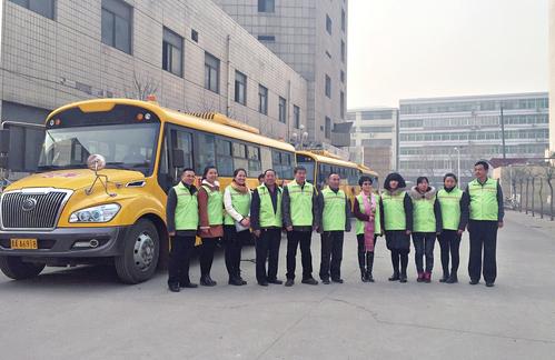 “袋鼠行動(dòng)”全力護(hù)航校車(chē)安全——山西童華陽(yáng)光校車(chē)公司舉辦“校車(chē)安全大講堂” “袋鼠行動(dòng)”全力護(hù)航校車(chē)安全——山西童華陽(yáng)光校車(chē)公司舉辦“校車(chē)安全大講堂”