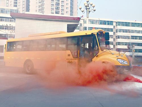 “袋鼠行動(dòng)”全力護(hù)航校車(chē)安全——山西童華陽(yáng)光校車(chē)公司舉辦“校車(chē)安全大講堂” “袋鼠行動(dòng)”全力護(hù)航校車(chē)安全——山西童華陽(yáng)光校車(chē)公司舉辦“校車(chē)安全大講堂”