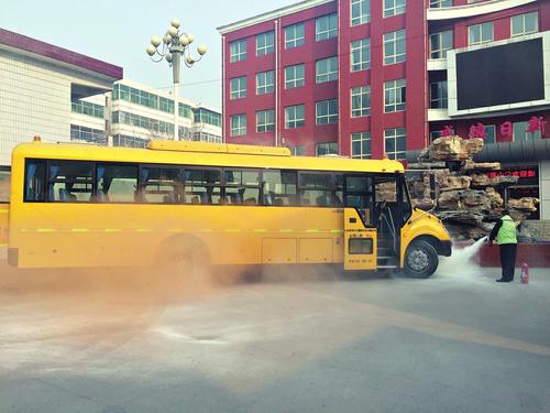 “袋鼠行動(dòng)”全力護(hù)航校車(chē)安全——山西童華陽(yáng)光校車(chē)公司舉辦“校車(chē)安全大講堂” “袋鼠行動(dòng)”全力護(hù)航校車(chē)安全——山西童華陽(yáng)光校車(chē)公司舉辦“校車(chē)安全大講堂”