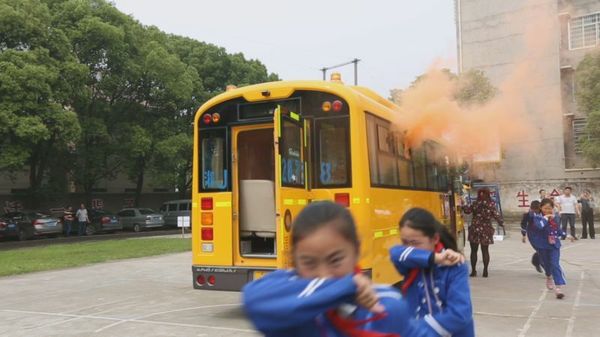 宇通校車安全大講堂湖南常德開(kāi)講/ 宇通校車安全大講堂湖南常德開(kāi)講