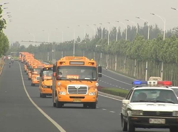 “大鼻子”校車為泰州3000余名高考學(xué)子服務(wù)