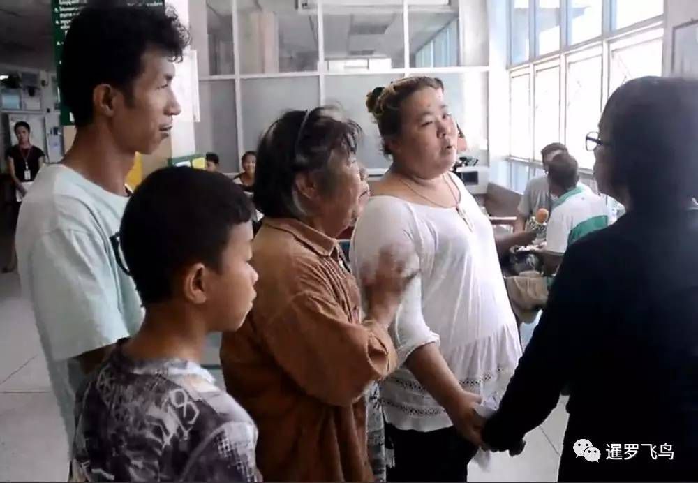 泰國(guó)6歲小男孩被鎖校車5小時(shí)后陷入昏迷 司機(jī)自首 泰國(guó)6歲小男孩被鎖校車5小時(shí)后陷入昏迷 司機(jī)自首