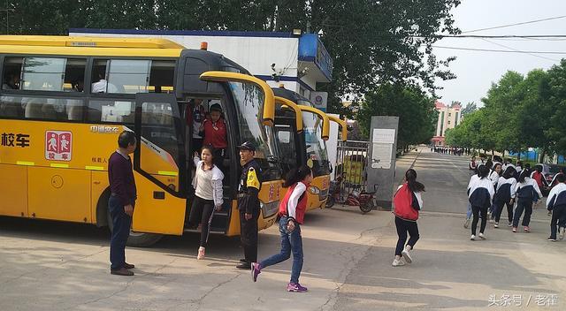 山東省濱州市：陽信縣翟王鎮(zhèn)中小學(xué)教會學(xué)生1分鐘安全逃離校車