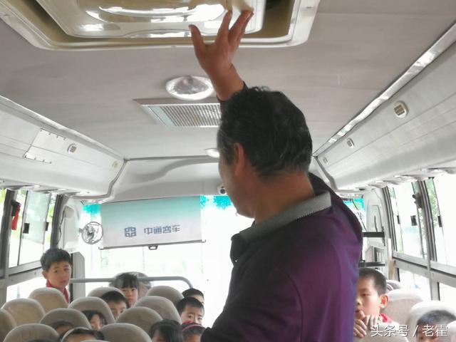 山東省濱州市：陽信縣翟王鎮(zhèn)中小學(xué)教會學(xué)生1分鐘安全逃離校車