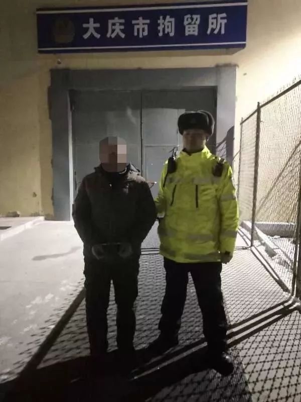 重罰！黑龍江省一男子偽造駕照開校車，罰3萬元、行拘10日、記12分