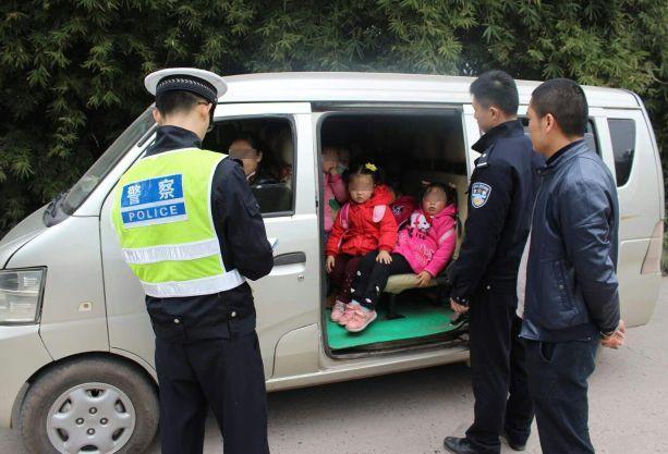 準(zhǔn)乘5人卻塞進(jìn)了37人！這輛黑校車居然還偽造號(hào)牌，已達(dá)報(bào)廢