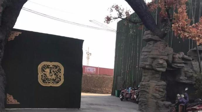 4歲男童被遺忘幼兒園校車內(nèi)8個多小時, 被發(fā)現(xiàn)時尿褲子